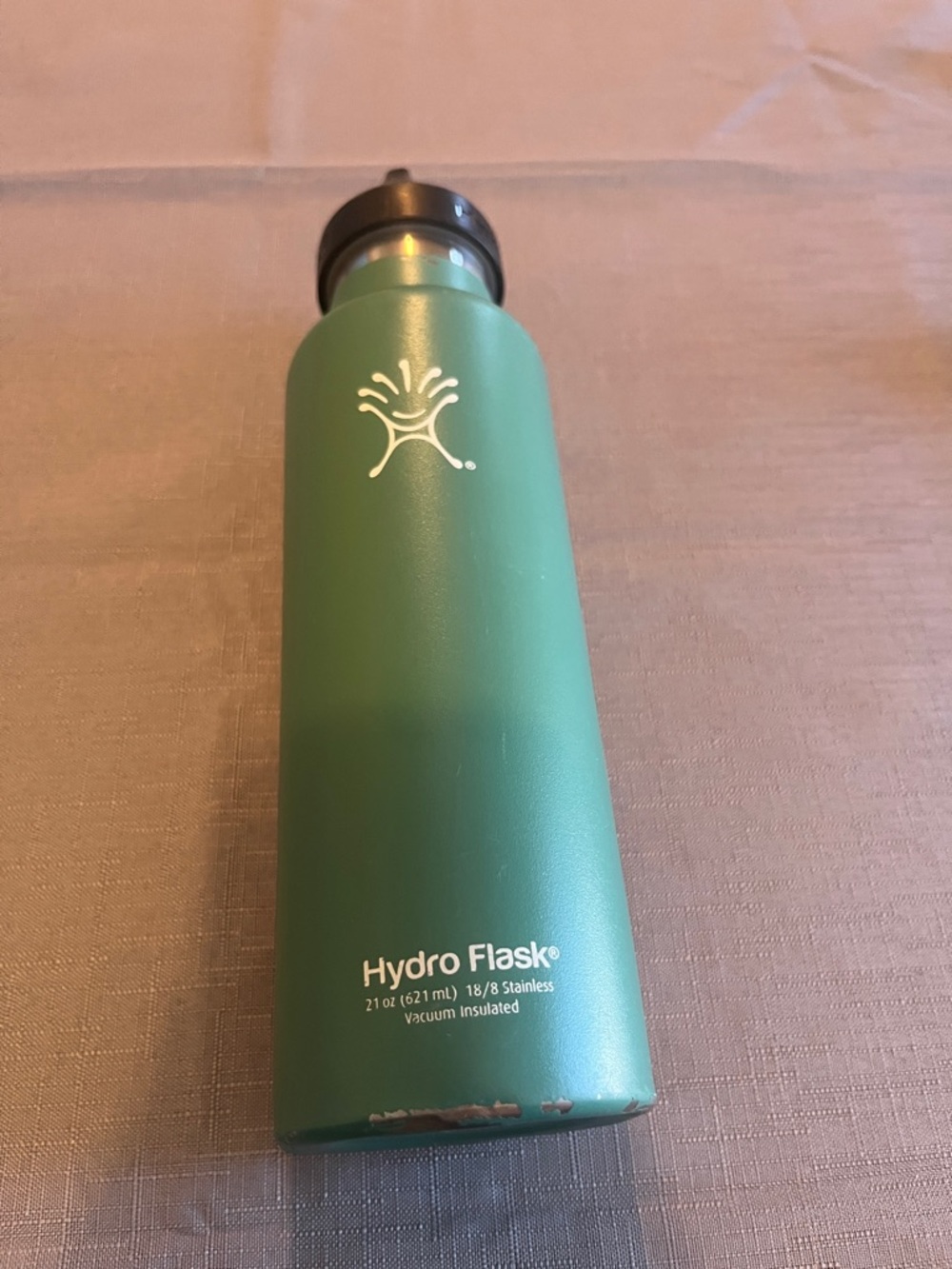Hydro Flask Green Vacuum Water Bottle with Carry Lid